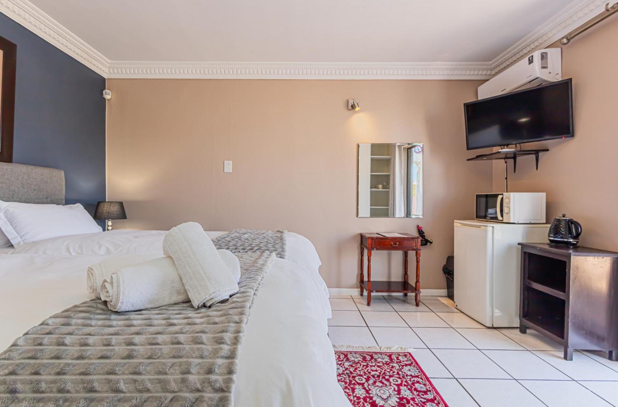 Holiday Guest House Langebaan Luaran gambar